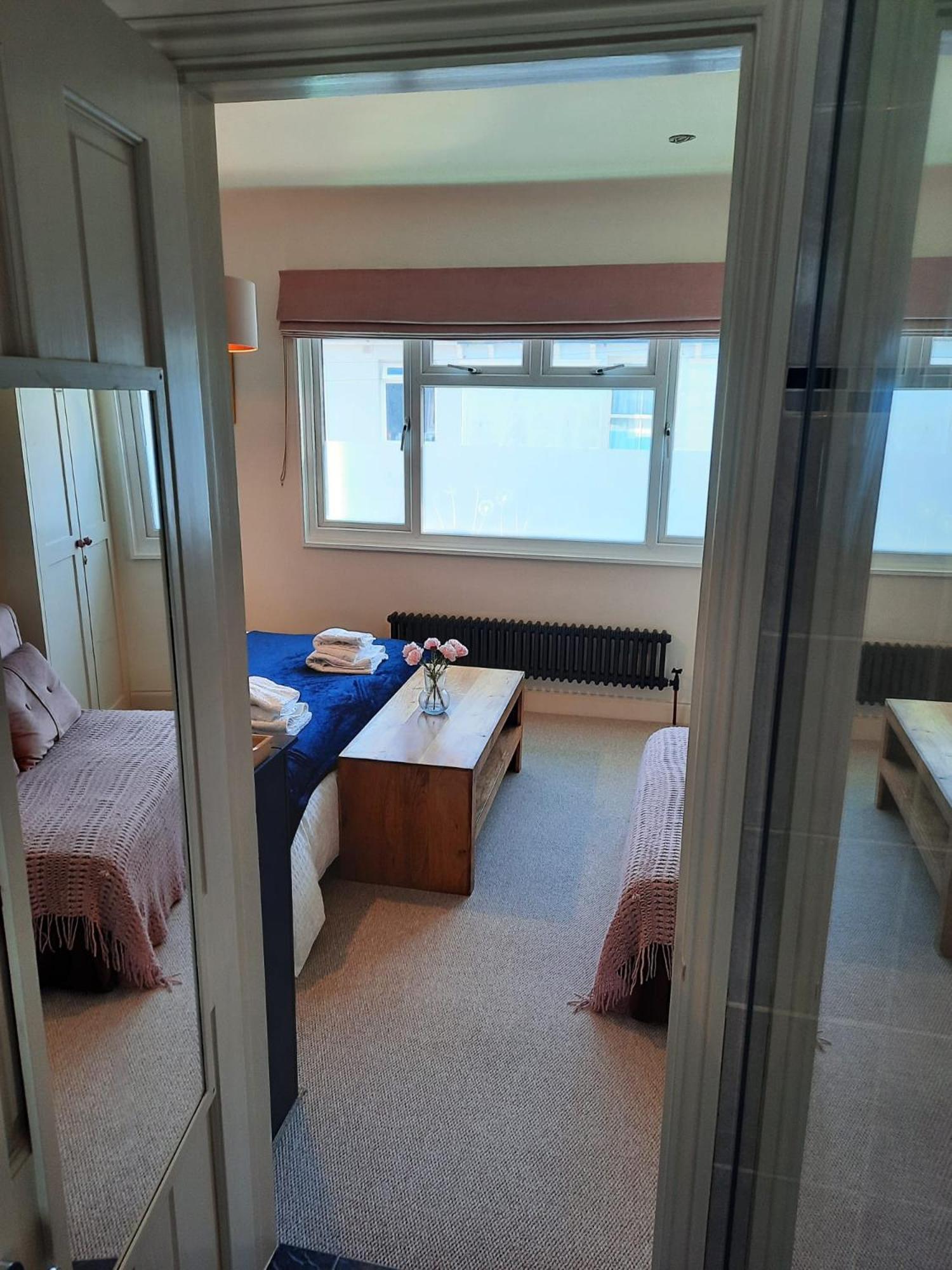 Super King Bedroom With Large Ensuite Hove Exterior foto